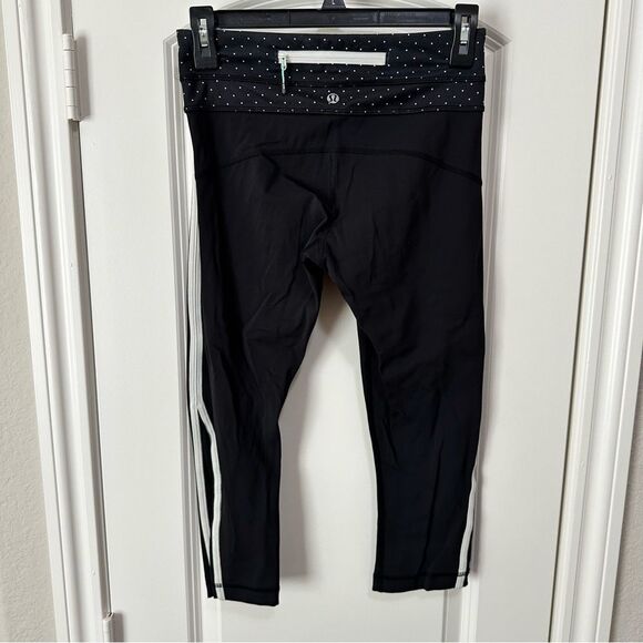 Lululemon Up The Pace Crop Sweet Spot Black Angel Wing Dot Women's Size 4 - Picture 2 of 3